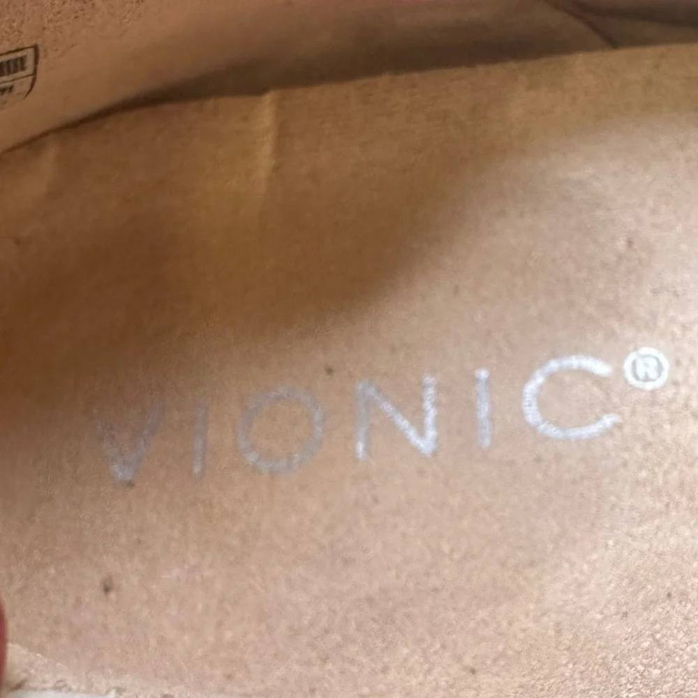 Vionic Jacey Women’s Slip On Wedges Size 6